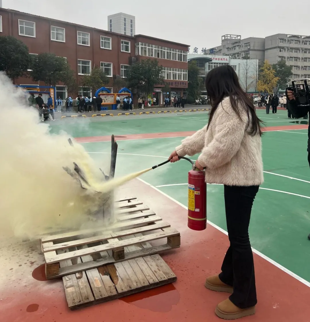武汉高新职业技术学校成功举