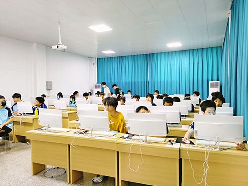 美丽校园一角
